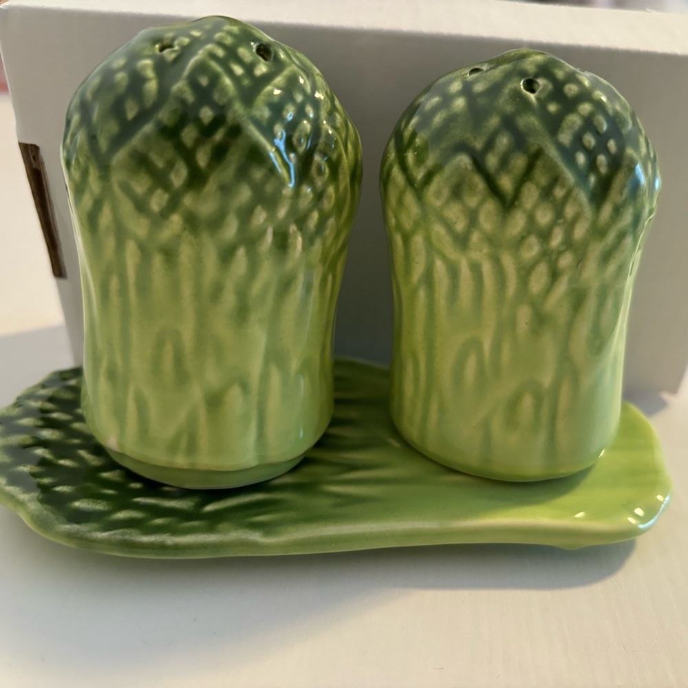 Vintage ceramic asparagus salt and pepper shaker set